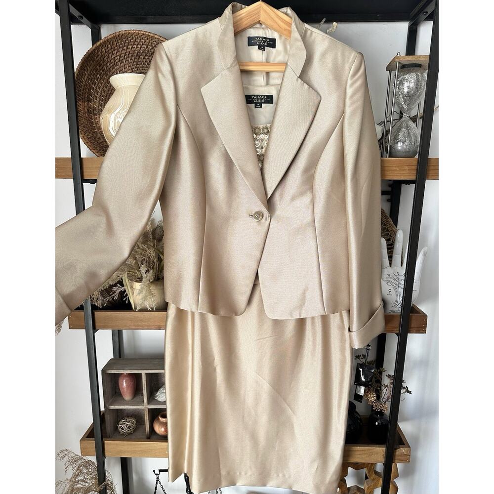 NWT Tahari Luxe Size 14 Taupe Dara Blazer Tank Skirt Set
